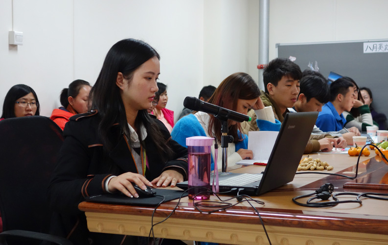 昆明j9九游会网络公司从2013年开始筹备新媒体营销公益讲座和老客户网络营销沙龙，我们邀请了国内网络营销和移动互联网营销专家亲临公司，为保证培训质量和沟通效果，我们每次只邀请20-30家老客户参加（全免费），我们将秉承全公益、全免费、不推销任何产品和服务、只讲干货等原则，为新老客户创造更多价值。