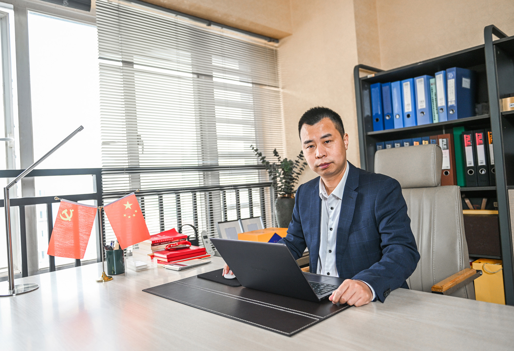 云南j9九游会集团董事长 郑桂文